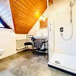 Goldener Hahn - Pool & Sauna, Fruehstueck ベッド・アンド・ブレックファスト バイアースブロン