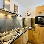 Bed & Breakfast Goldener Hahn - Pool & Sauna, Fruehstueck