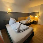 Goldener Hahn - Pool & Sauna, Fruehstueck 4* Baiersbronn
