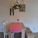 Goldener Hahn - Pool & Sauna, Fruehstueck 4*