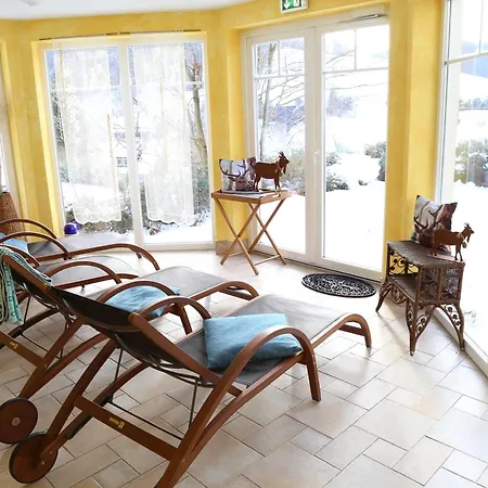Goldener Hahn - Nahe An Gartenschau Tal X