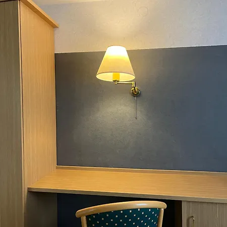 Bed & Breakfast Goldener Hahn - Nahe An Gartenschau Tal X 3*