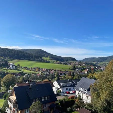 Goldener Hahn - Nahe An Gartenschau Tal X Bed & Breakfast Baiersbronn