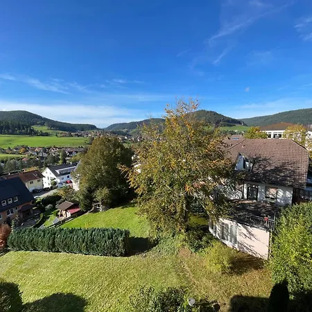 Panzió Goldener Hahn - Pool & Sauna, Fruehstueck Baiersbronn