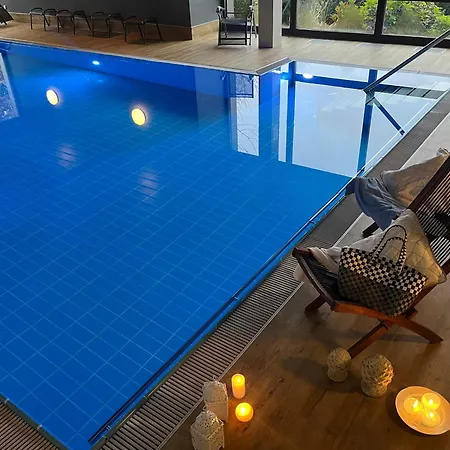 Nocleg ze śniadaniem Goldener Hahn - Pool & Sauna, Fruehstueck 4*