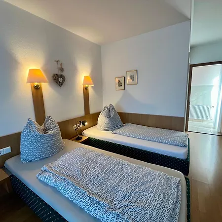 Goldener Hahn - Nahe An Gartenschau Tal X فندق مبيت وإفطار 3*