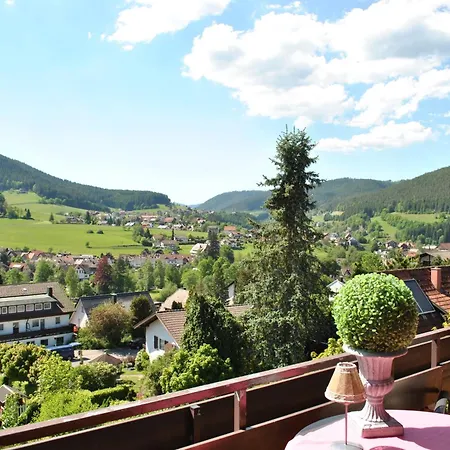 Goldener Hahn - Pool & Sauna, Fruehstueck Nocleg ze śniadaniem 3*