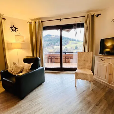 Goldener Hahn - Pool & Sauna, Fruehstueck 4*