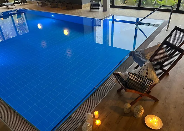Bed and Breakfast Goldener Hahn - Hygge Pool & Sauna 3*